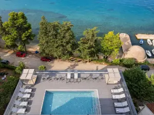 La Vista Suites