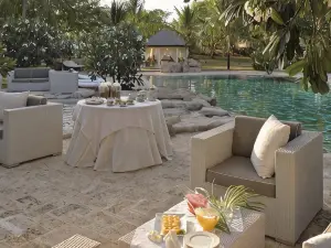 Billionaire Resort & Retreat