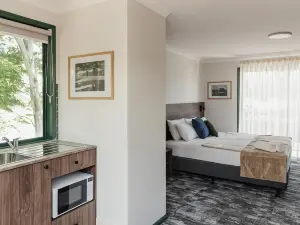 Wallaby Hotel
