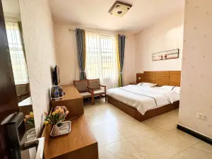 Lanping Huaxin Homestay