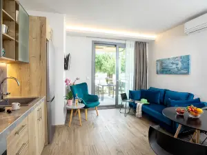 Alikon Adult-Only
