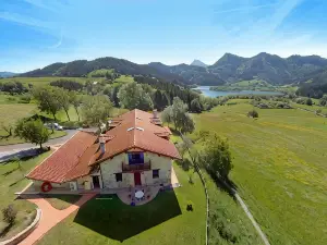 Casa Rural Urkulu Landetxea