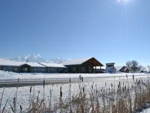 Ninepipes Lodge