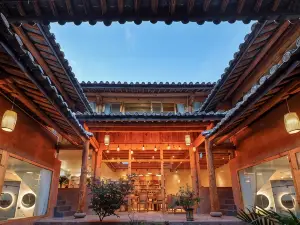 雲竜諾鄧大青樹中国式旅館