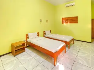 San Sui Hotel Mitra RedDoorz
