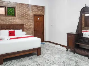 RedDoorz near Stasiun Sragen