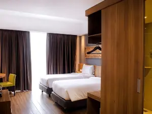 Ayola First Point Hotel