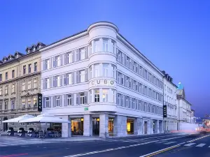 Hotel Cubo
