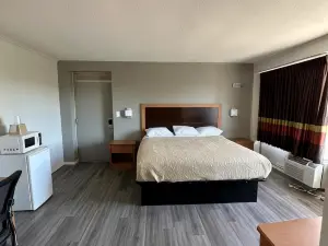 Budgetel Inn & Suites