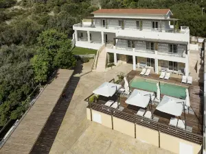 Mercury Beach Hotel