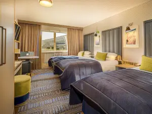 Four Seasons Hotel, Carlingford