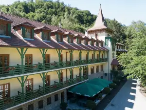 Bakony Hotel