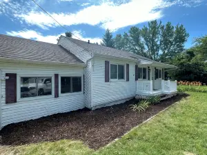 Relax Riverside - Renovated3BR/2BA Home - 15 Acres