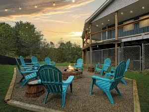 Spacious Country Setting-Hocking Hills- Hot Tub- Fire Pit- Pool TableNo Pet Fee