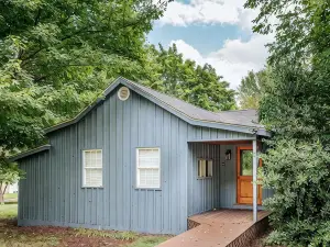 Bluebird Cottage