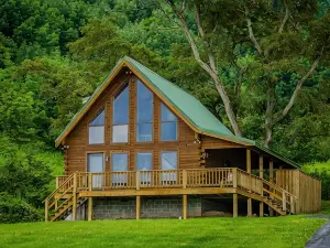 ✧ Majestic Cabin - KING bed - NO CLEANING FEE!