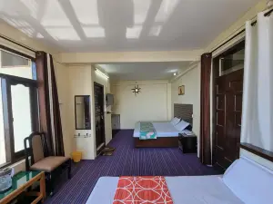 Forest Vibes Kalatop Rooms Restaurant