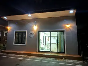 บ้านเดี่ยว 2 ห้องนอน 1 ห้องน้ำส่วนตัว ขนาด  ตร.ม. – แหลมสิงห์