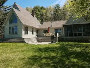 Desirable Westport Island Waterfront - Private Dock & Fire Pit