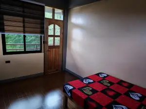 Hiwang Native House Inn & Viewdeck