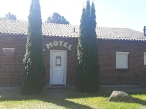 Motel Route 216