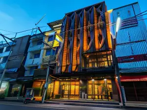 Family Tree Hotel