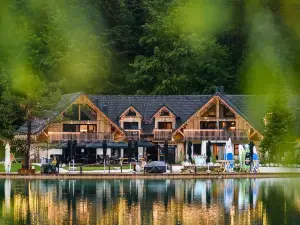 Jasna Natur Resort by the Lake