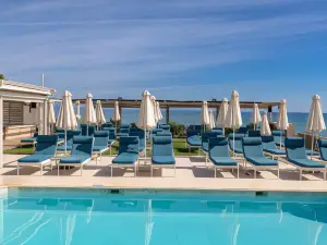 라킨토스 트실리비 비치