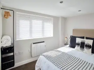 Host & Stay | West Cliff View