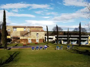 Arcs de Monells - Adults Only