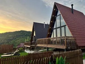 UkhutiEcoHouse