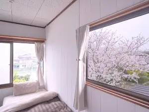 Akariya Hostel