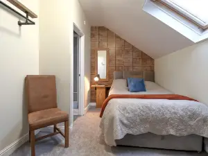Little Lodge