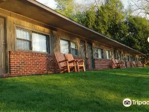 Birch Knoll Motel