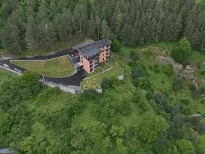 Aleksberg Club, Dilijan Hotel