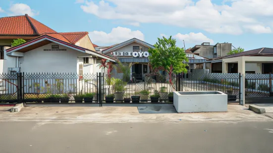 Super OYO Gandaria Guest House Near Masjid Raya Sumatera Barat