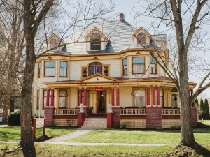 1897 Beekman House Bed and Breakfast