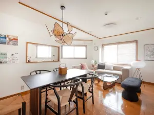 Spacious 120 m² / 4 BRs / Sleeps 8 / 3 min Station