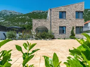 Villa Eden With Heated Pool