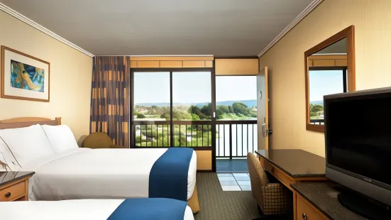 Holiday Inn Express at Monterey Bay, an IHG Hotel