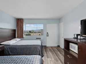 Holiday Lodge
