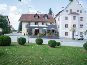 Gasthaus Und Pension Zur Linde