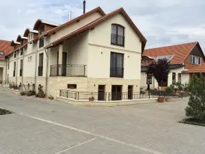 Meggyes Hotel