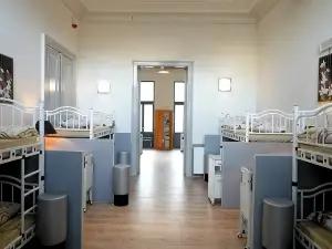 YOUR HOSTEL auberge de jeunesse