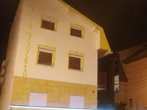 Vila Violeta