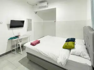 Urbanview Syariah Sasarengan Inn Near Rsud Waled Cirebon