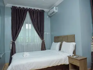Living Space Apartment Emerald Suite