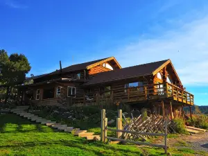 博爾德牧場山區旅館