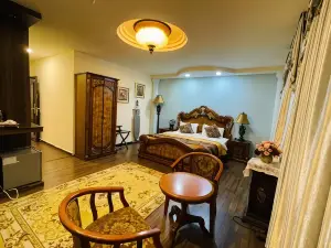 K GARDEN HOTEL PARIT BUNTAR