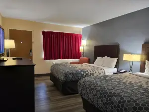 Econo Lodge Inn & Suites Mason City - Clear Lake